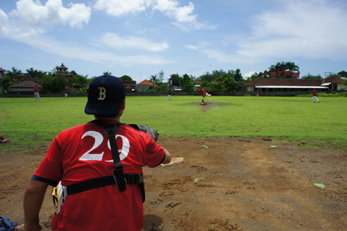 JzBaseball121202_1.jpg